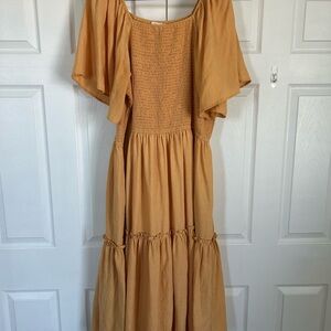 Ivy City Co 2x VGUC Mustard Maxi Dress with Flowing Design